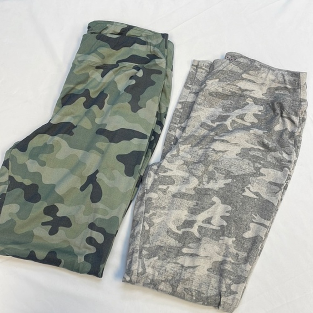 NEW DIRECTIONS CAMO LEGGINGS LOT M SI11